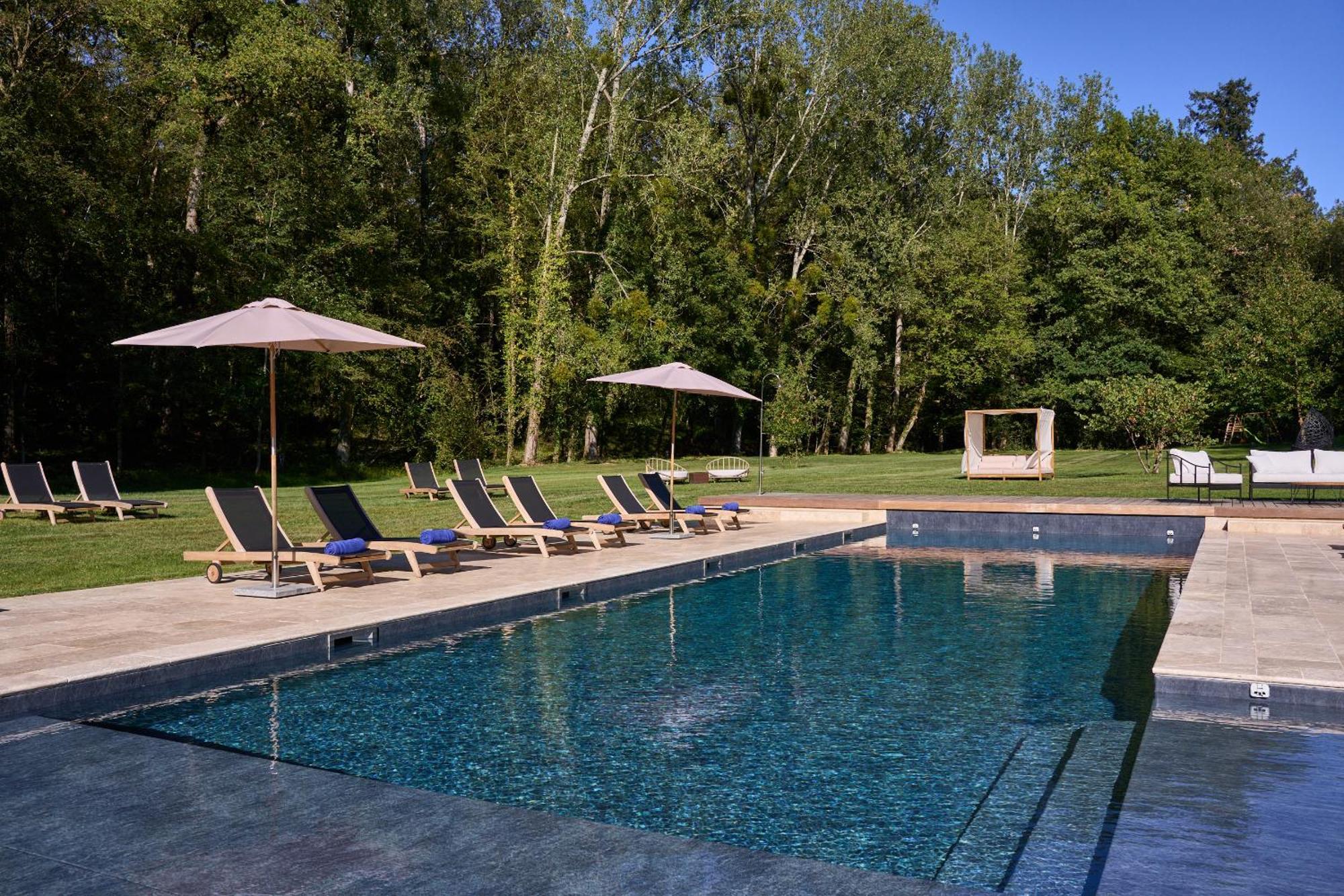 Domaine De La Commanderie De Ballan Exteriör bild
