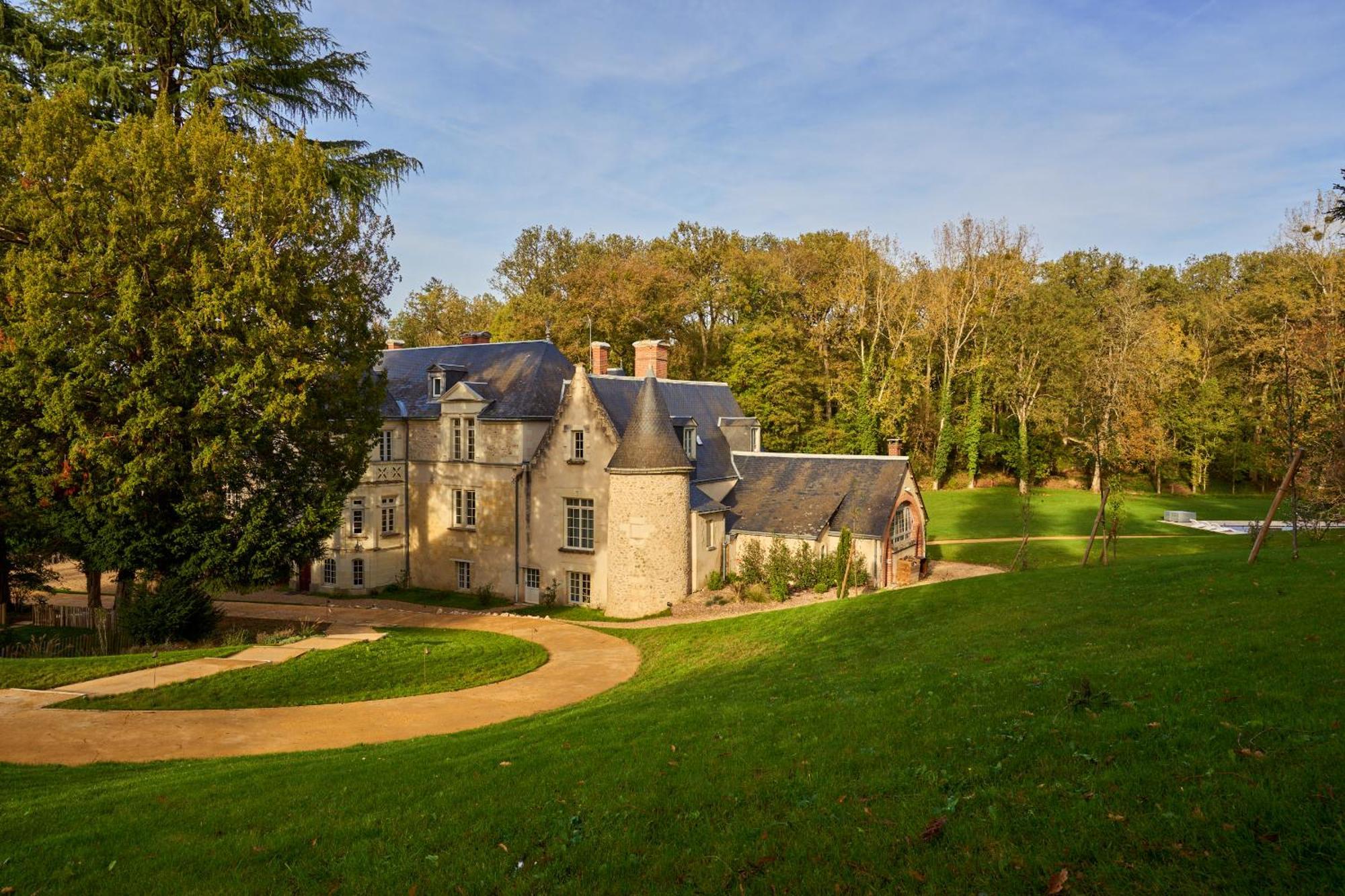 Domaine De La Commanderie De Ballan Exteriör bild