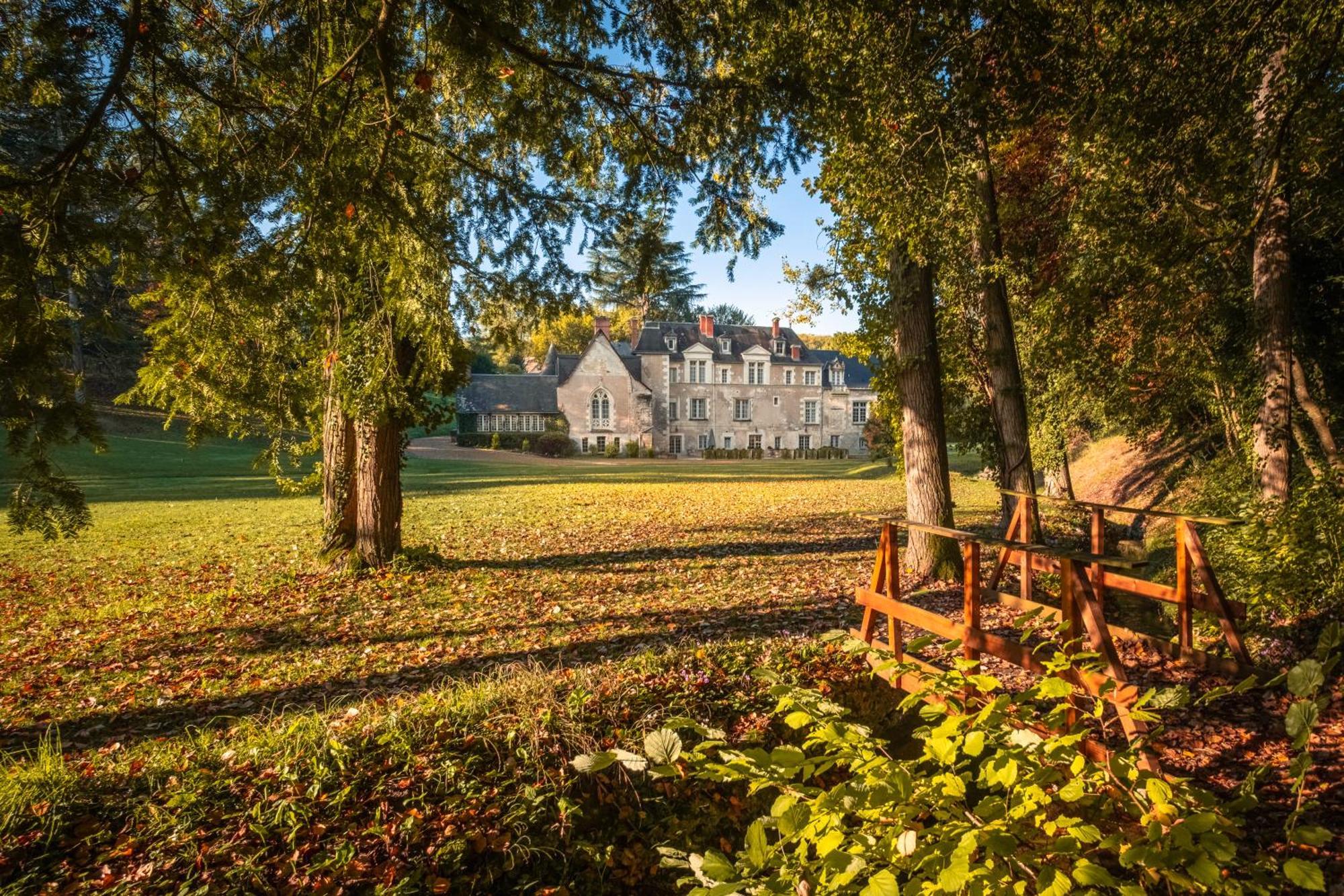 Domaine De La Commanderie De Ballan Exteriör bild