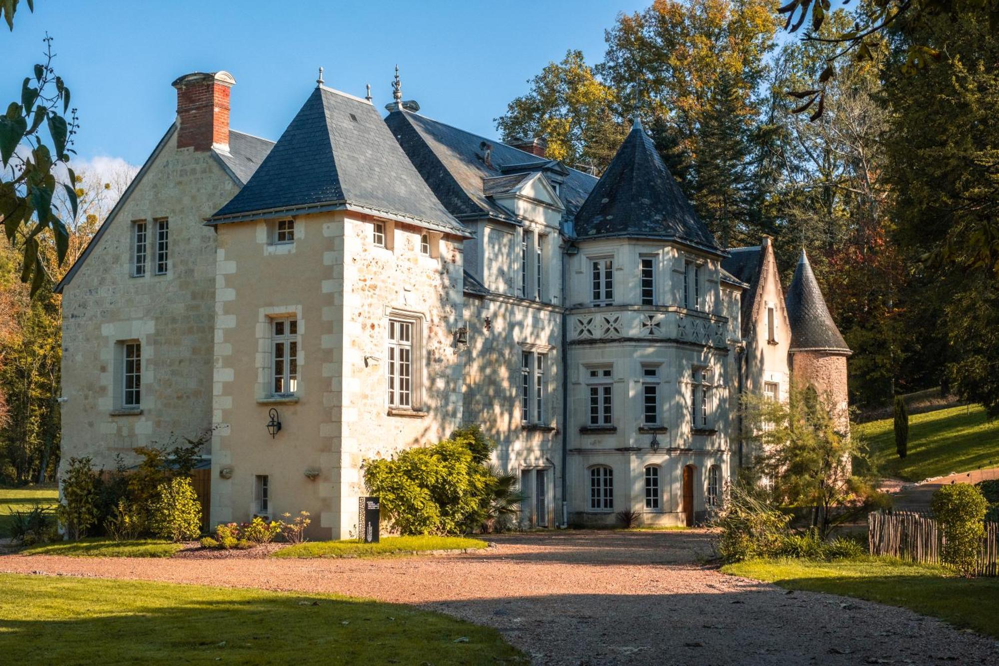 Domaine De La Commanderie De Ballan Exteriör bild